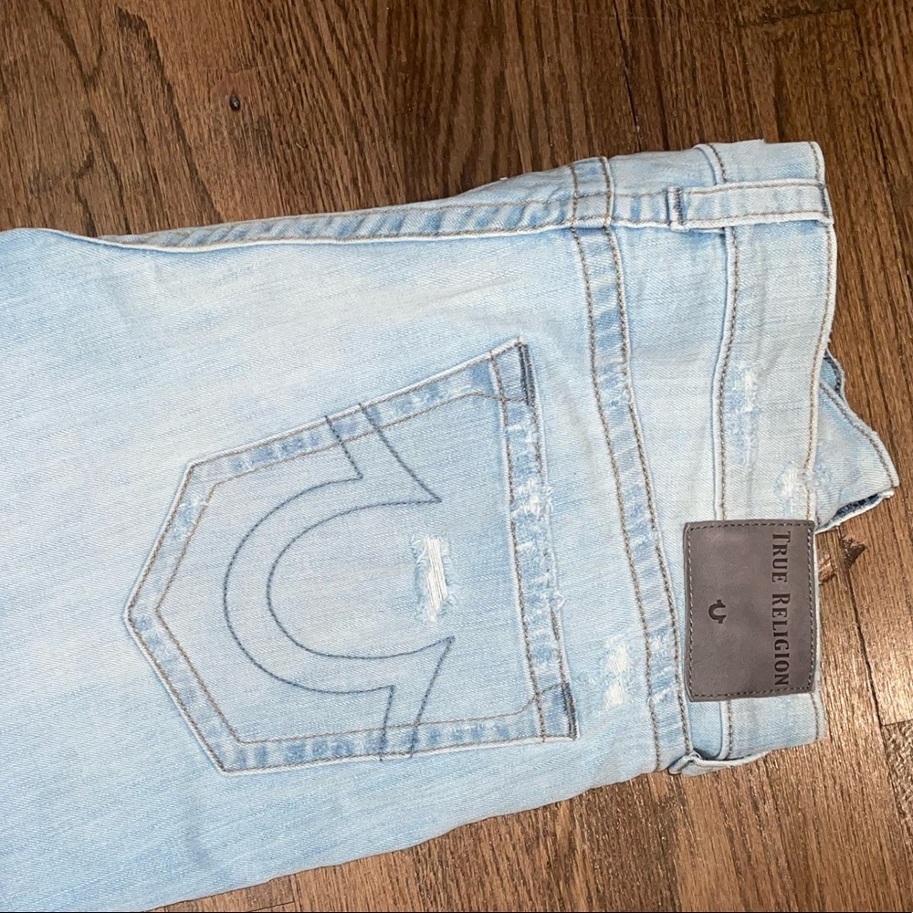 TRUE RELIGION Mens 38 FINN
Light distressed EUC Skinny Jeans